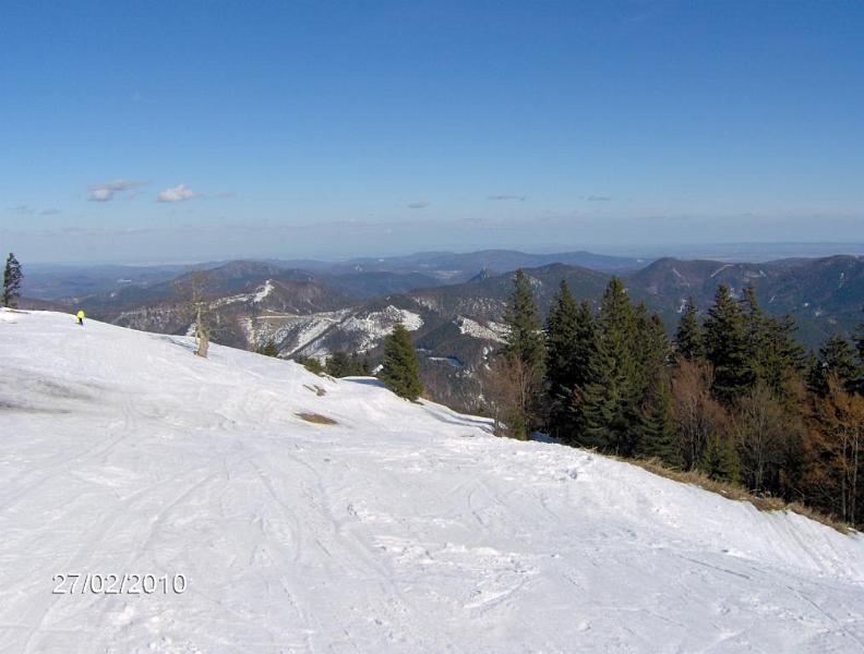 020.JPG - Tájkép az étterem teraszáról