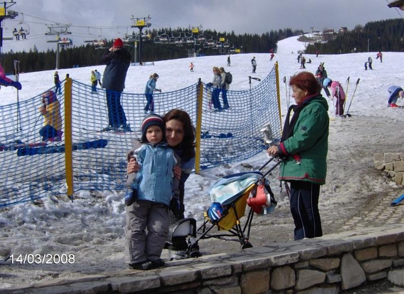 04.jpg - A sípályán.  Na stoku narciarskim.